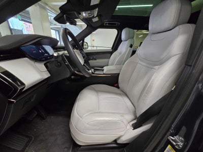 2025 Land Rover Range Rover Sport SE