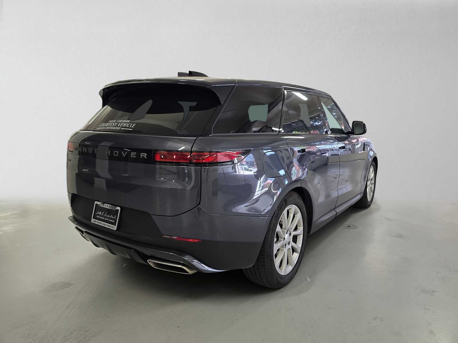 2025 Land Rover Range Rover Sport SE