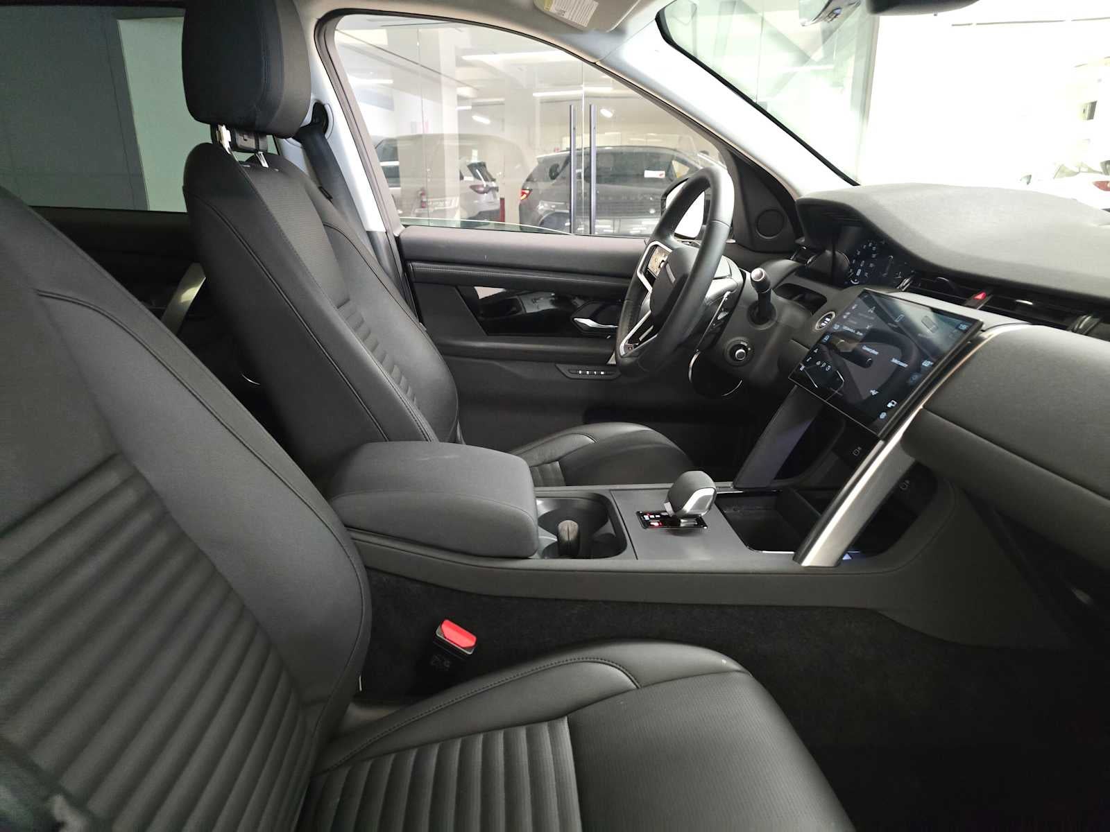 2025 Land Rover Discovery Sport S