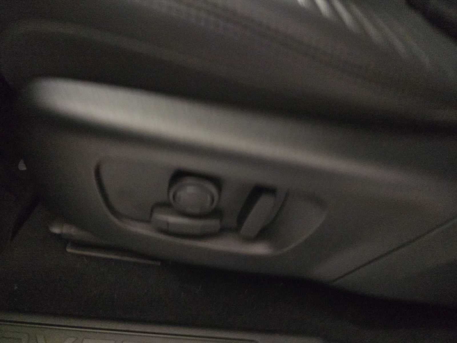 2025 Land Rover Discovery Sport S