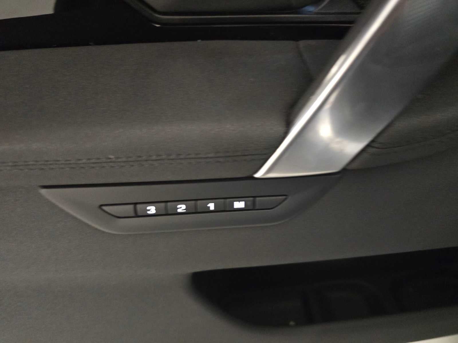 2025 Land Rover Discovery Sport S