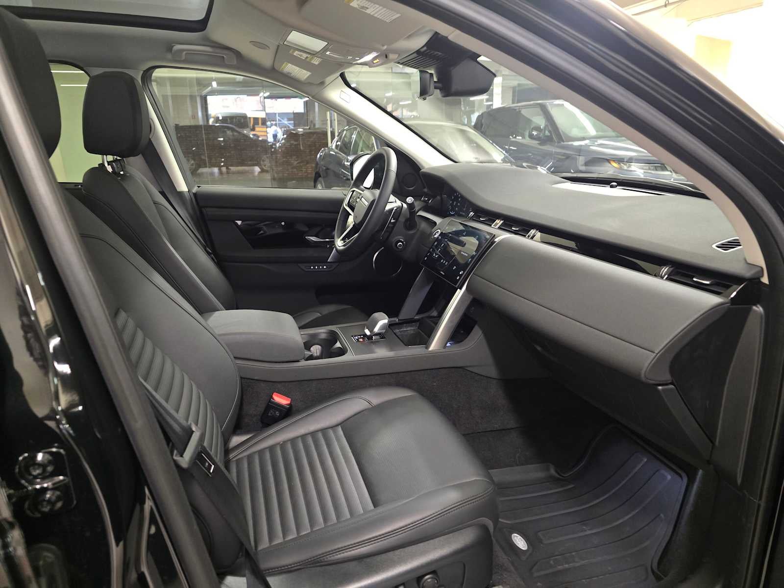 2025 Land Rover Discovery Sport S