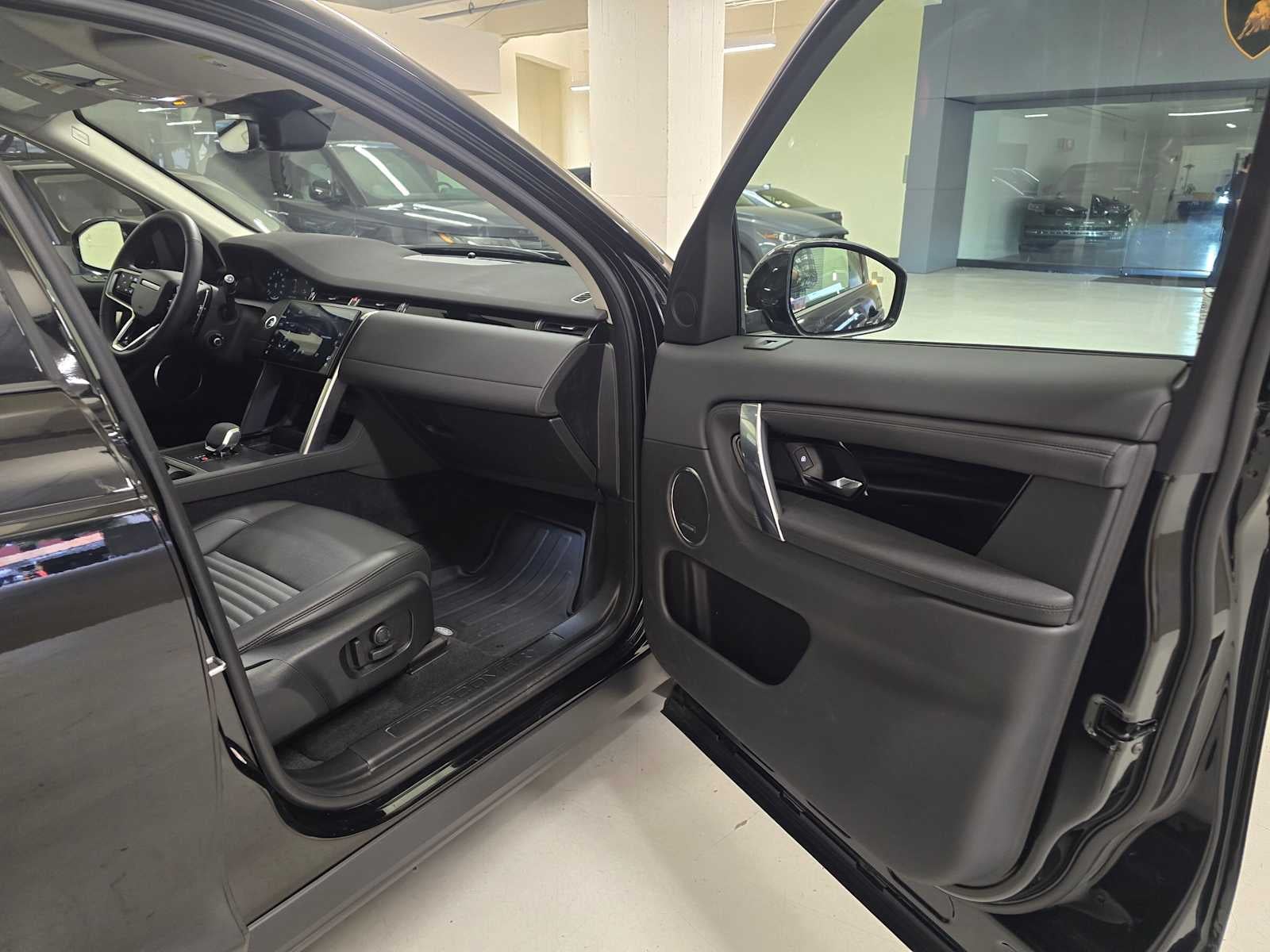 2025 Land Rover Discovery Sport S