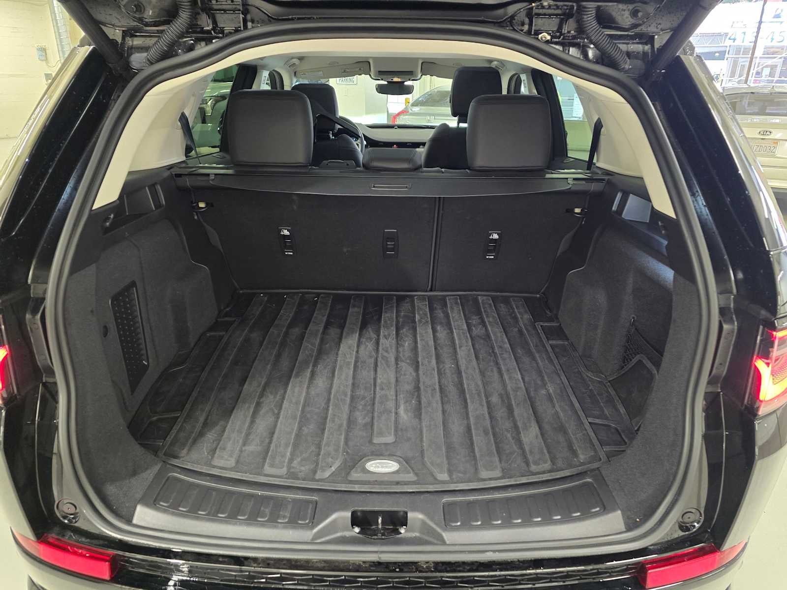 2025 Land Rover Discovery Sport S