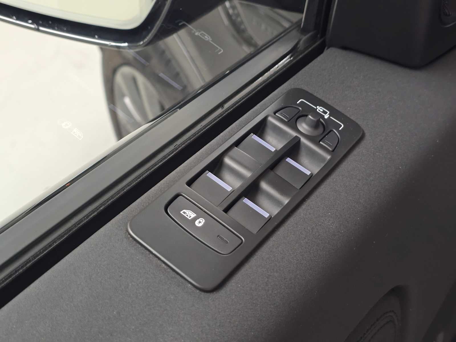 2025 Land Rover Discovery Sport S