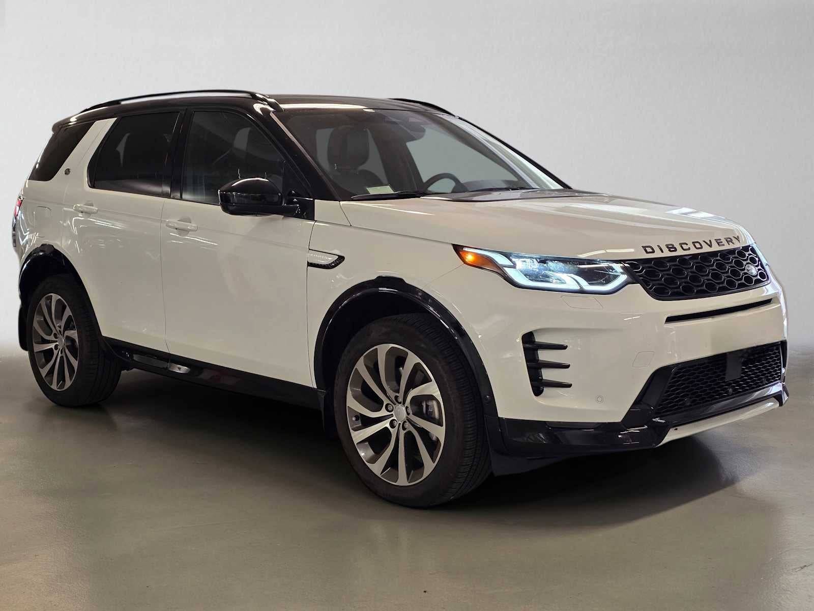 2025 Land Rover Discovery Sport Dynamic SE