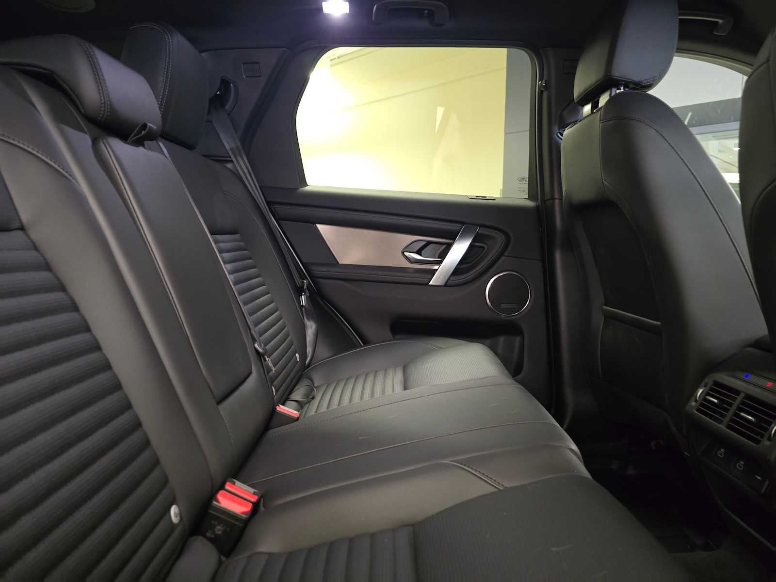 2025 Land Rover Discovery Sport Dynamic SE