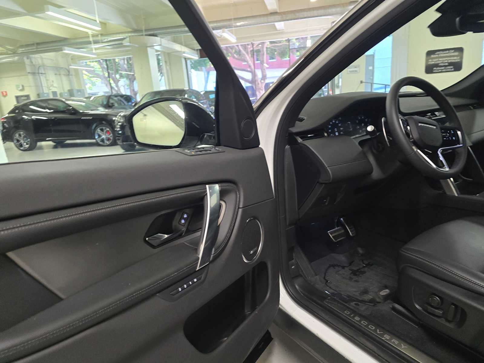 2025 Land Rover Discovery Sport Dynamic SE