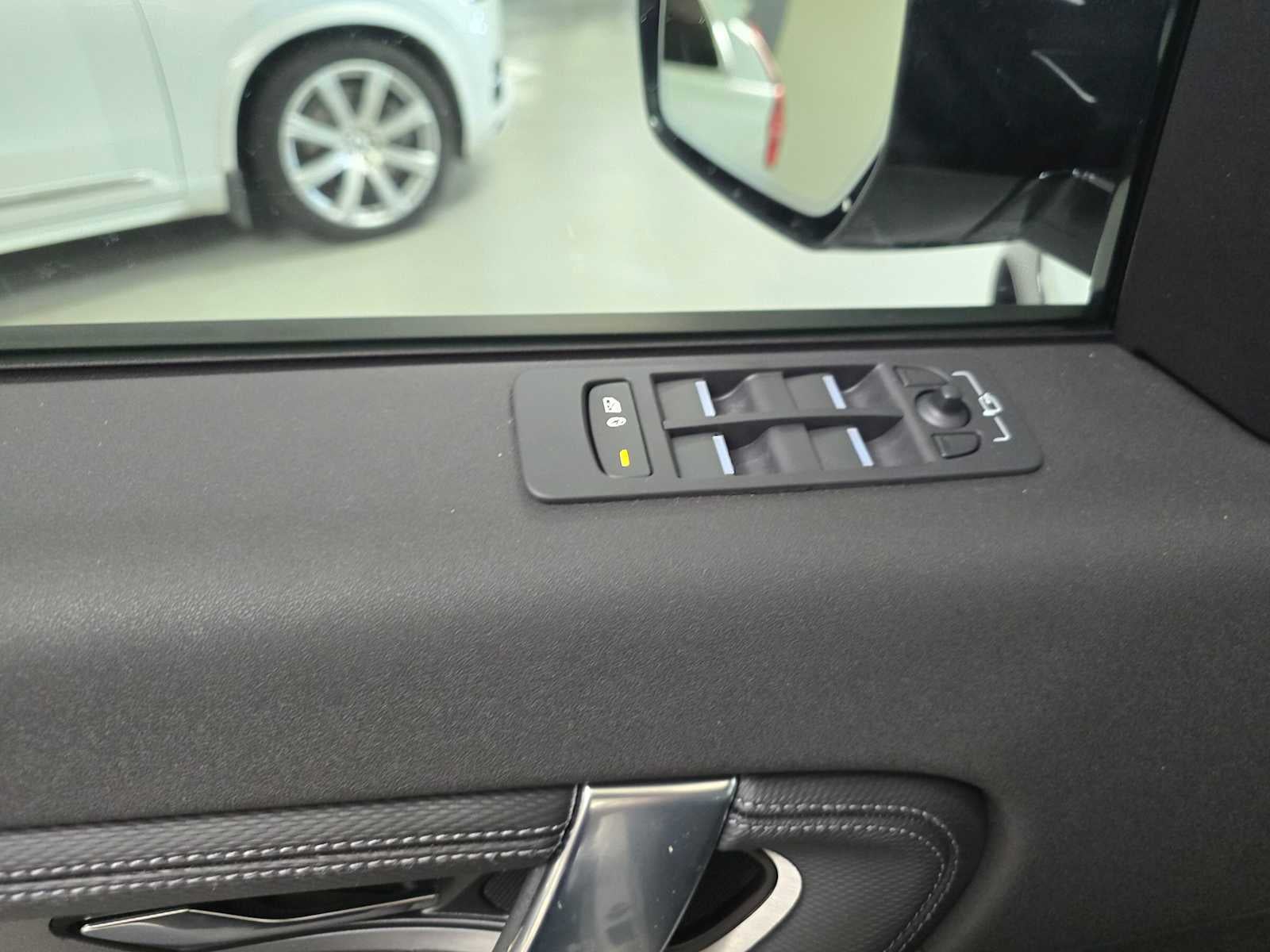 2025 Land Rover Discovery Sport Dynamic SE