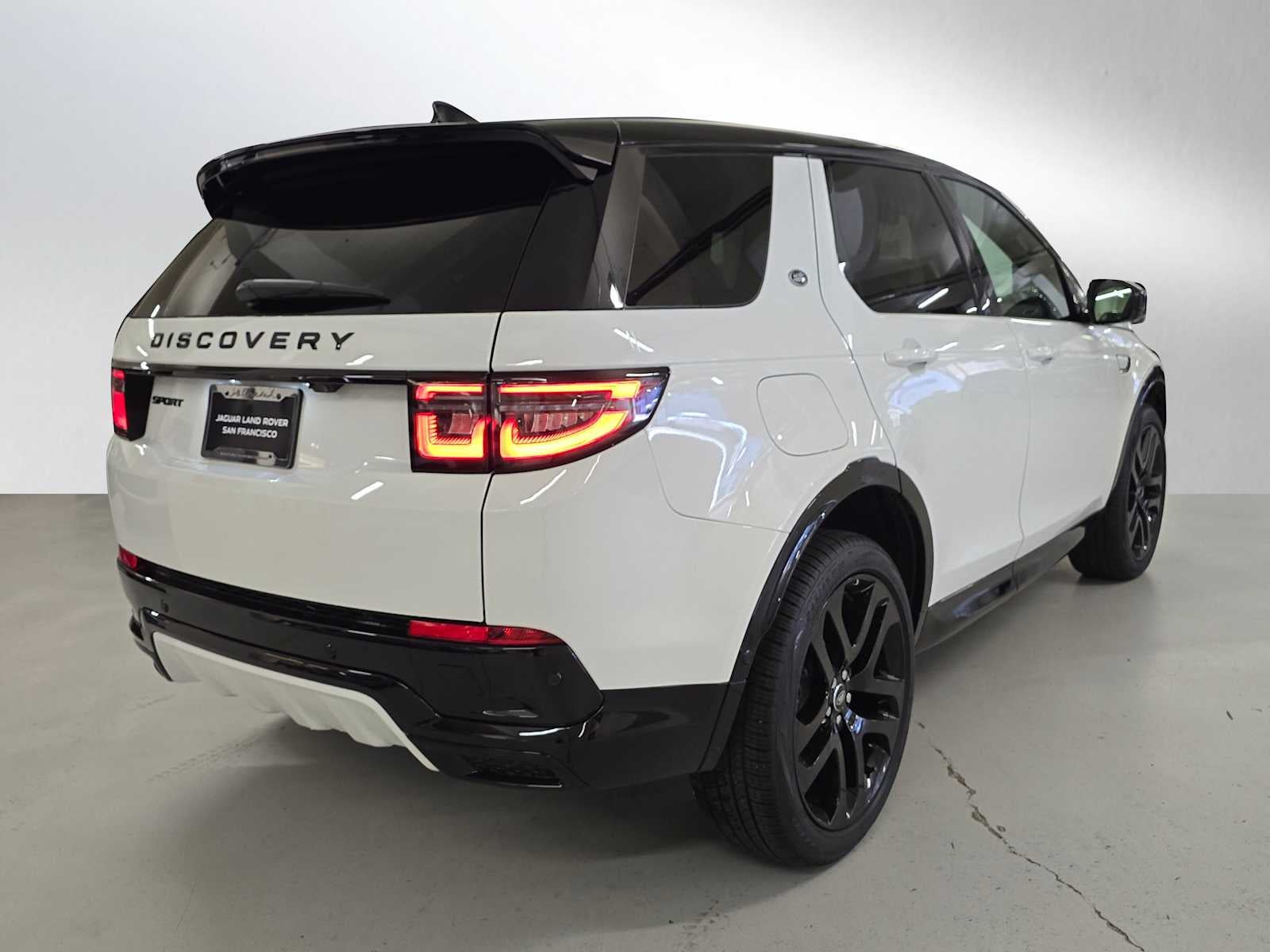 2025 Land Rover Discovery Sport Dynamic SE