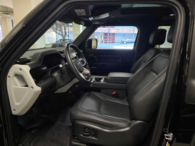 2025 Land Rover Defender X-Dynamic SE 90 P400