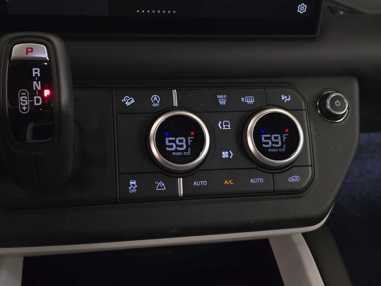 2025 Land Rover Defender X-Dynamic SE 90 P400