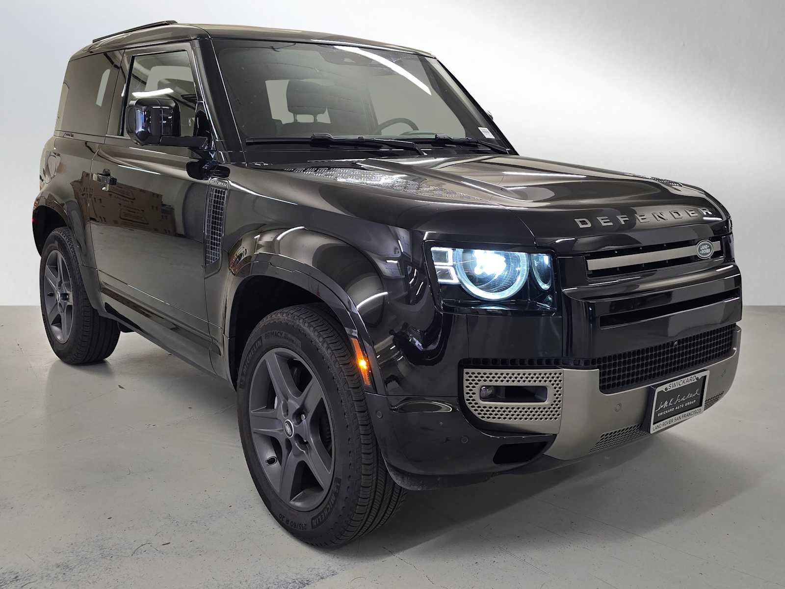 2025 Land Rover Defender X-Dynamic SE 90 P400