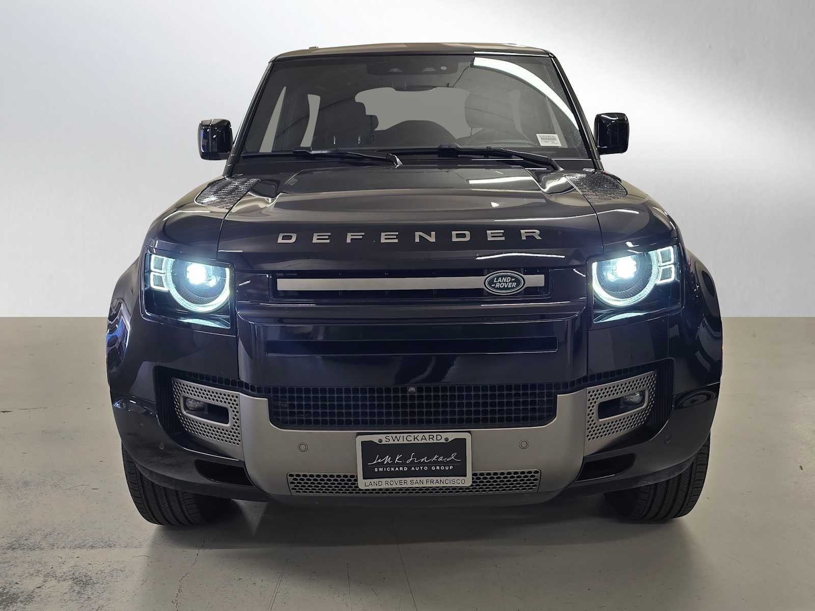 2025 Land Rover Defender X-Dynamic SE 90 P400