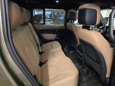 2025 Land Rover Defender X-Dynamic SE 110 P400