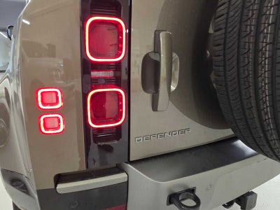 2025 Land Rover Defender X-Dynamic SE 110 P400