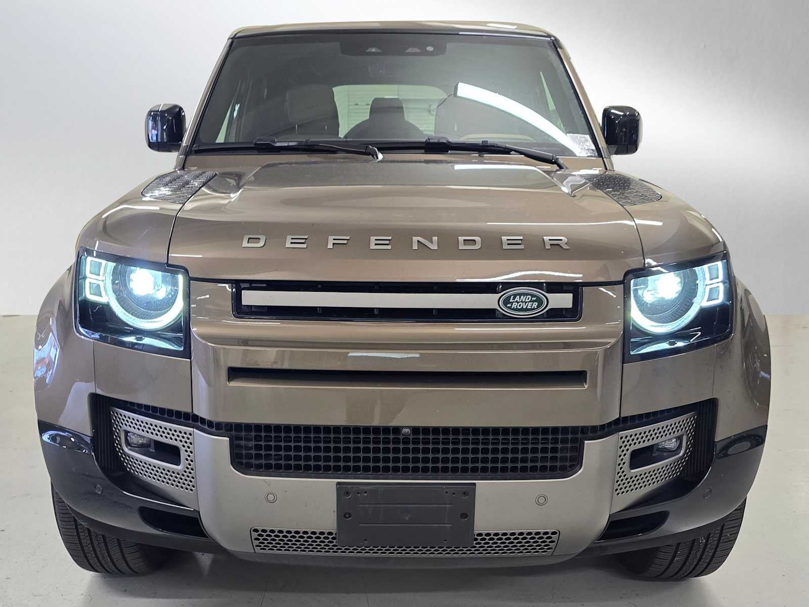 2025 Land Rover Defender X-Dynamic SE 110 P400