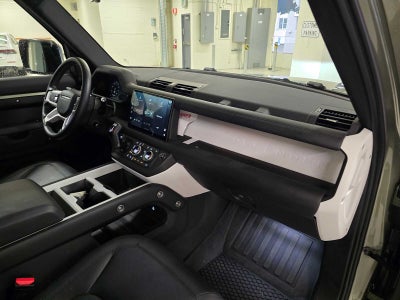 2025 Land Rover Defender X-Dynamic SE 130 P400
