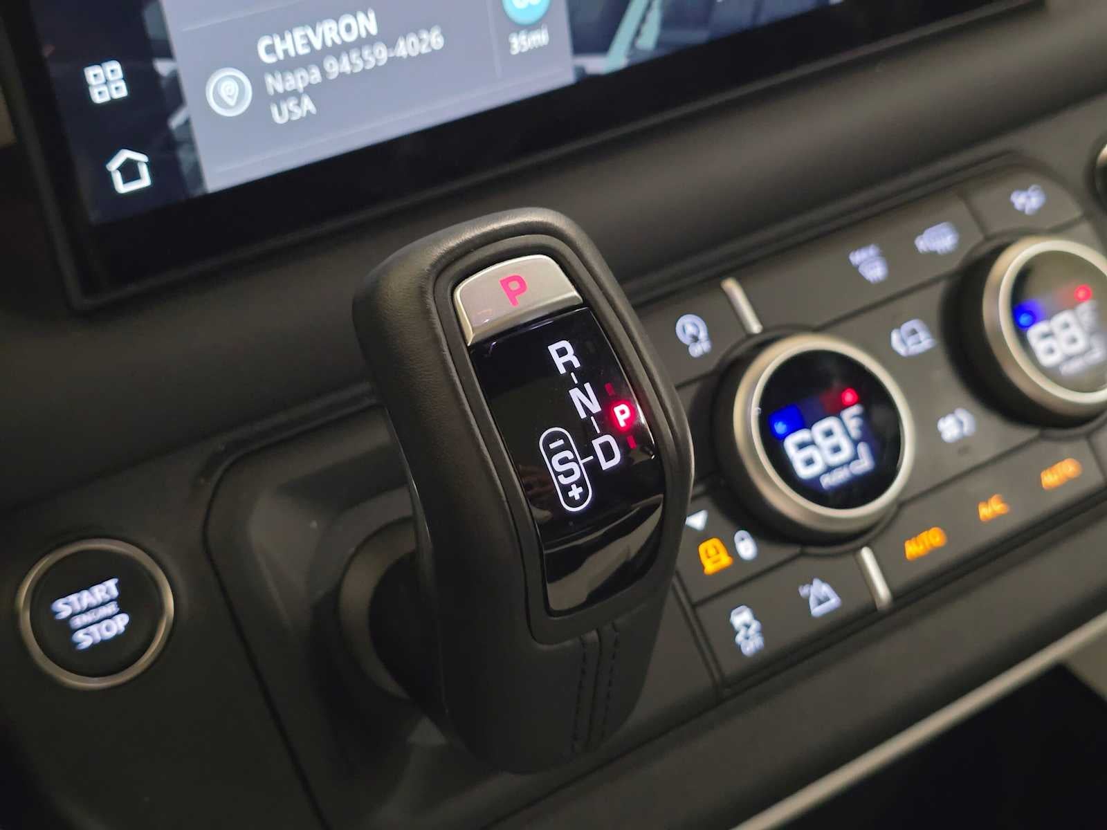 2025 Land Rover Defender X-Dynamic SE 130 P400