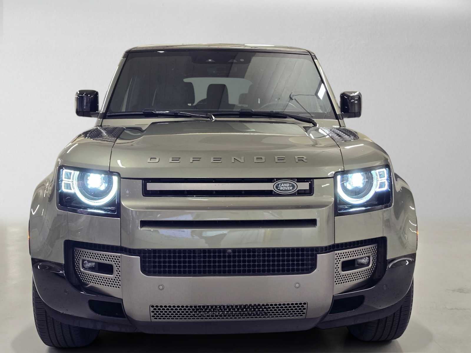 2025 Land Rover Defender X-Dynamic SE 130 P400