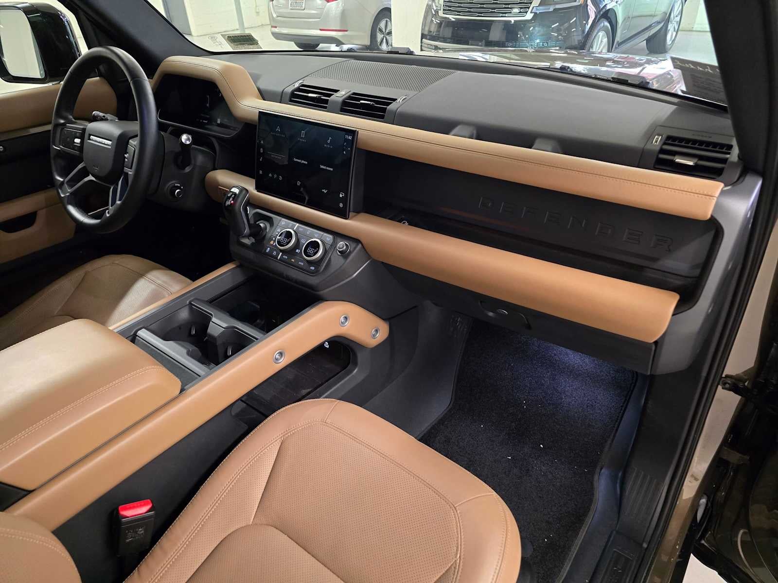 2025 Land Rover Defender X-Dynamic SE 130 P400