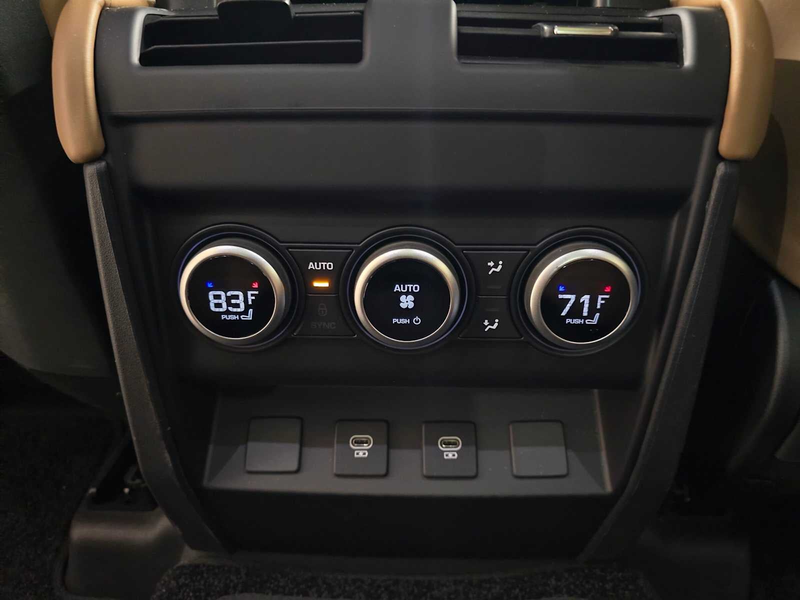 2025 Land Rover Defender X-Dynamic SE 130 P400
