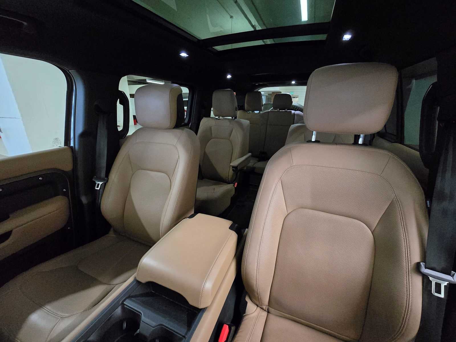 2025 Land Rover Defender X-Dynamic SE 130 P400