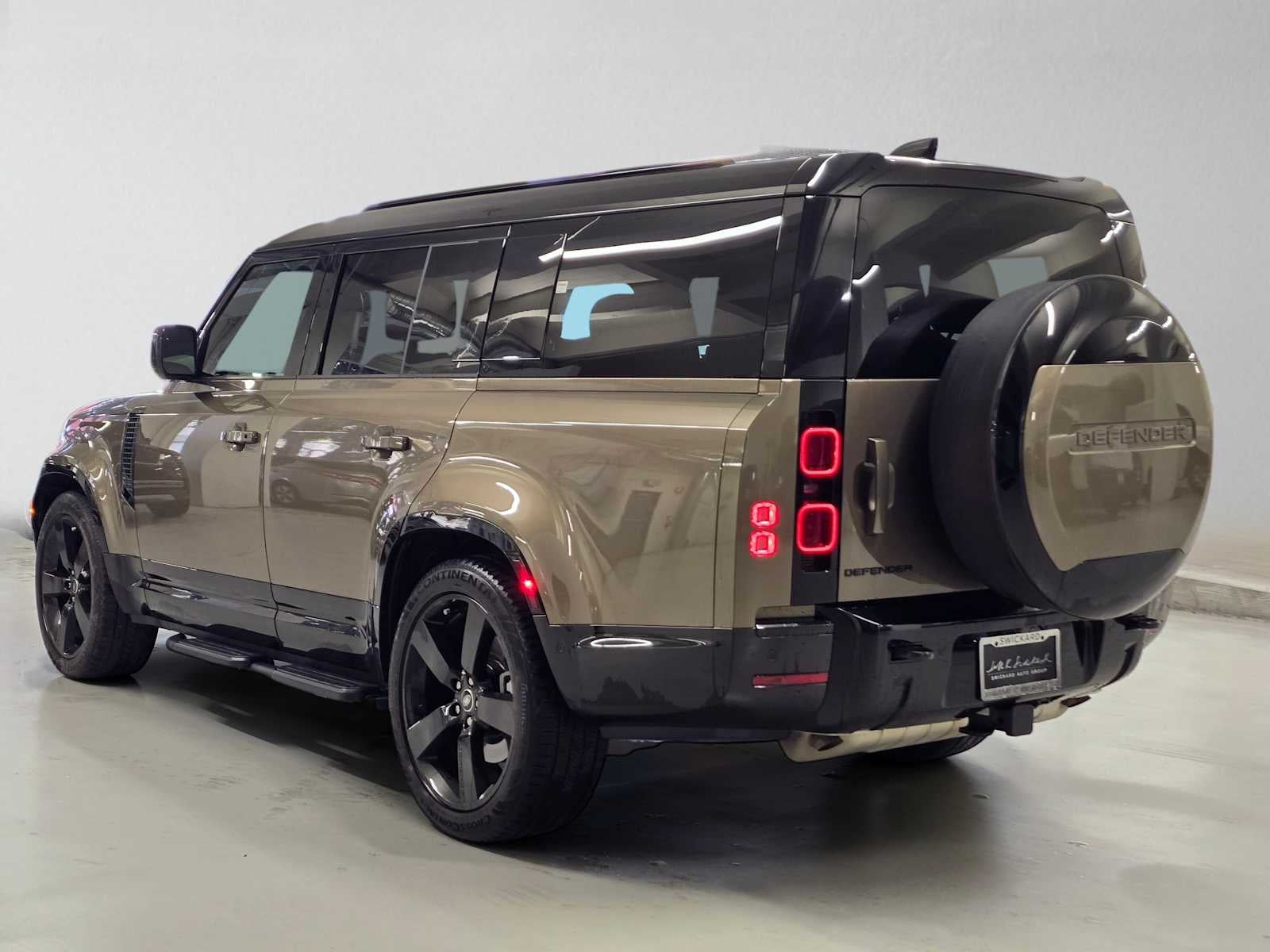 2025 Land Rover Defender X-Dynamic SE 130 P400