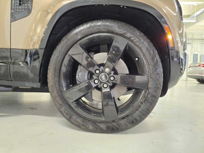 2025 Land Rover Defender X-Dynamic SE 130 P400