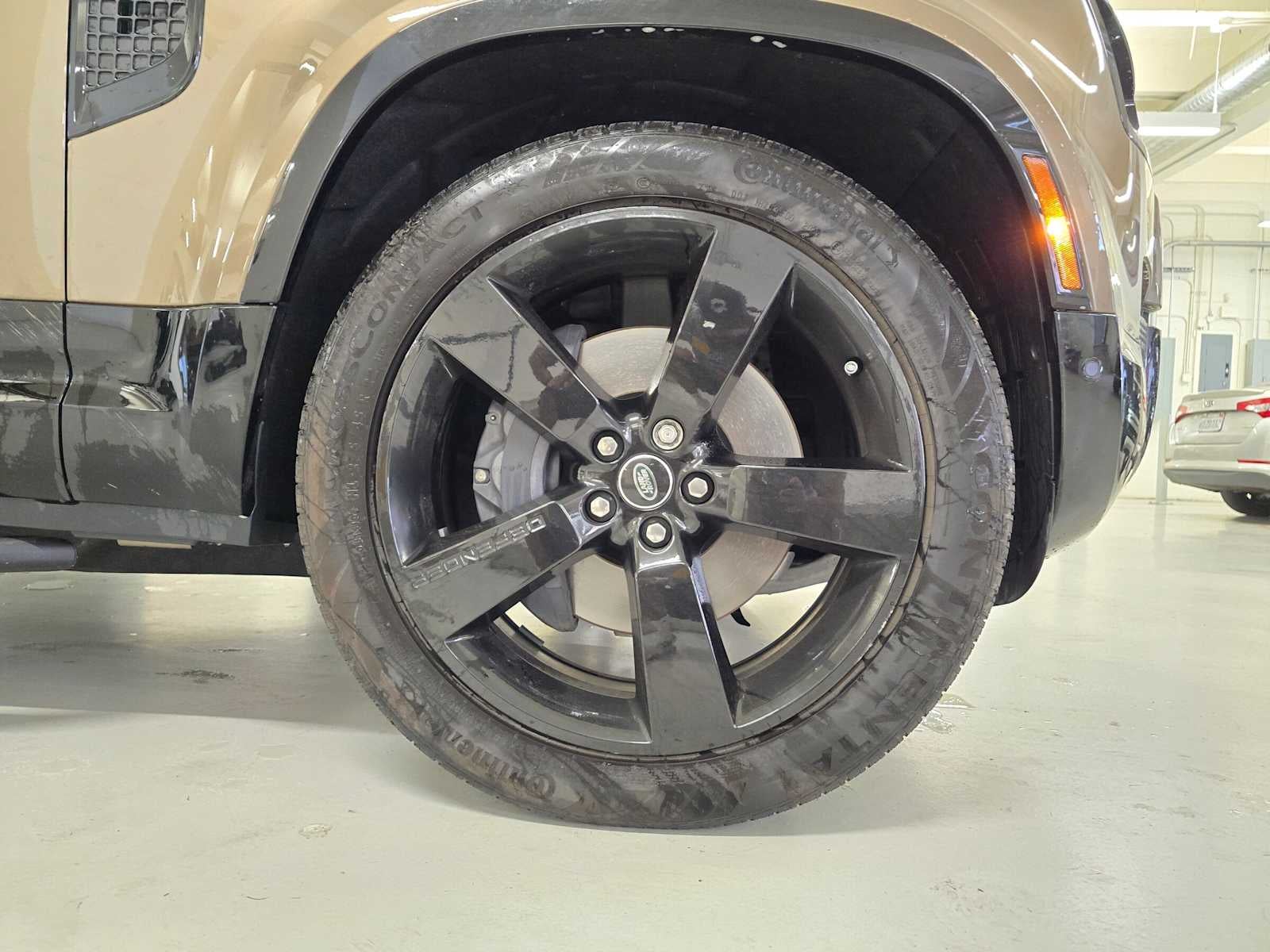 2025 Land Rover Defender X-Dynamic SE 130 P400