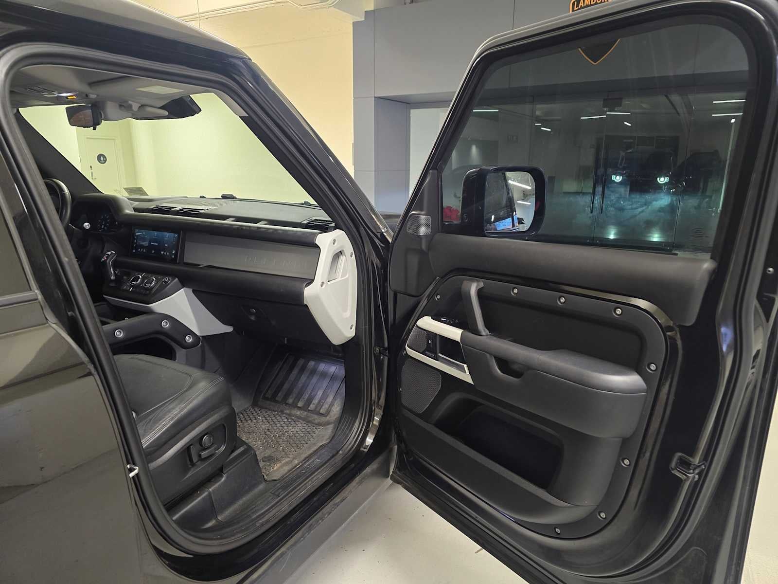 2020 Land Rover Defender HSE 110 AWD