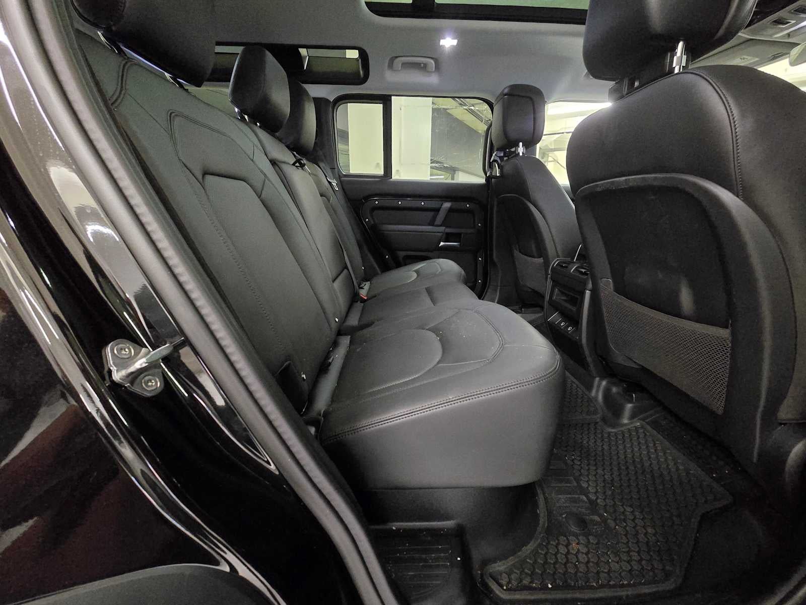 2025 Land Rover Defender S 110 P400