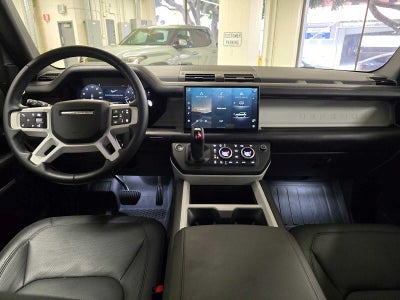 2025 Land Rover Defender S 110 P400