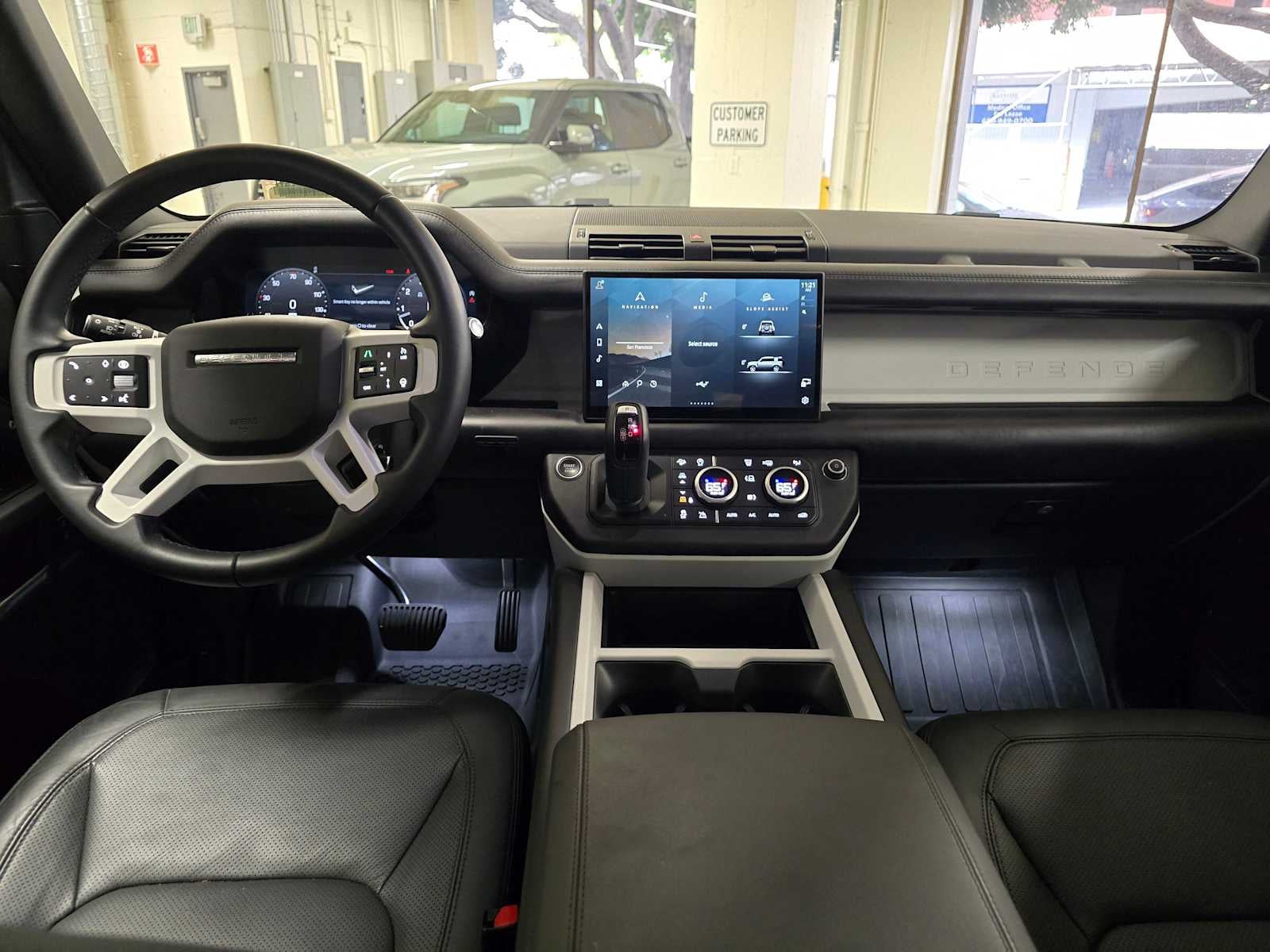2025 Land Rover Defender S 110 P400