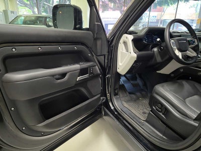 2025 Land Rover Defender S 110 P400