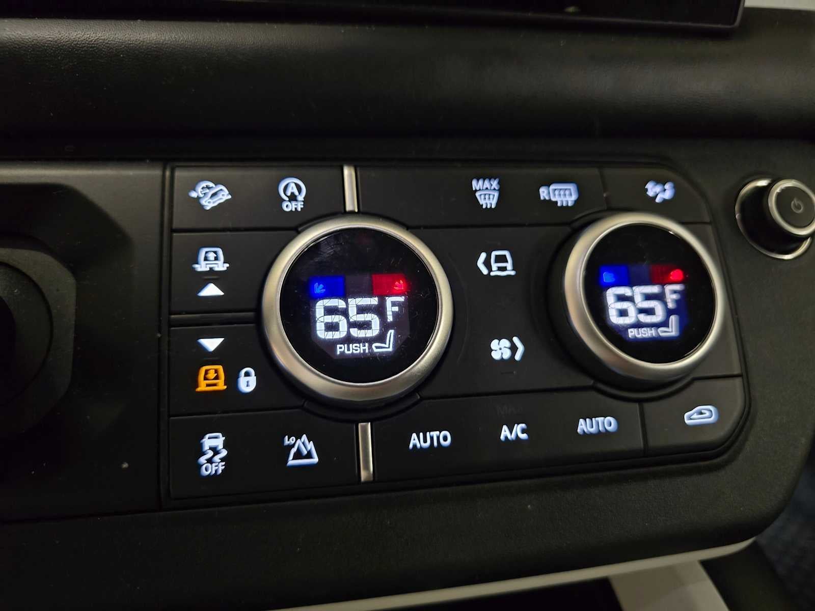 2025 Land Rover Defender S 110 P400