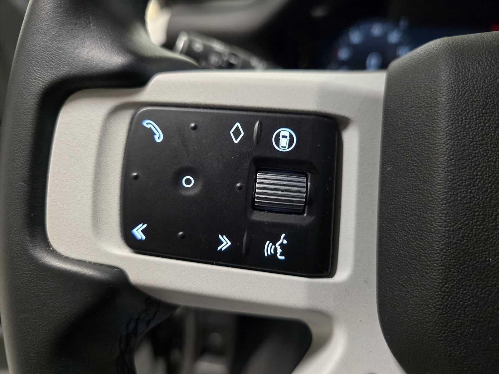 2025 Land Rover Defender S 110 P400