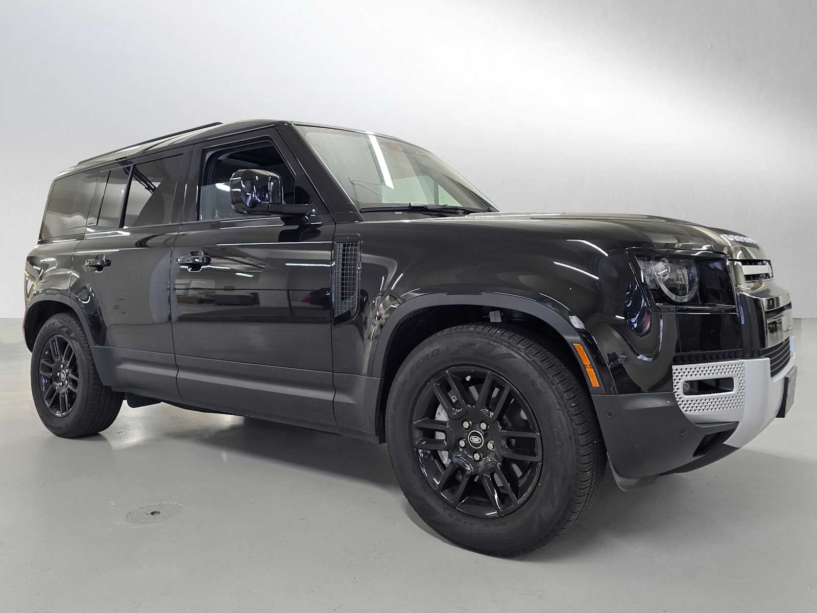 2025 Land Rover Defender S 110 P400