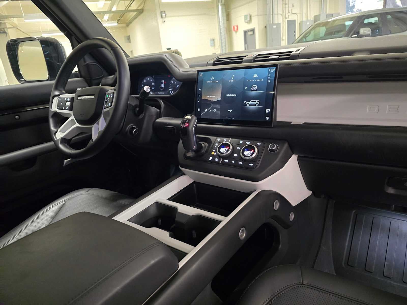 2025 Land Rover Defender S 110 P400
