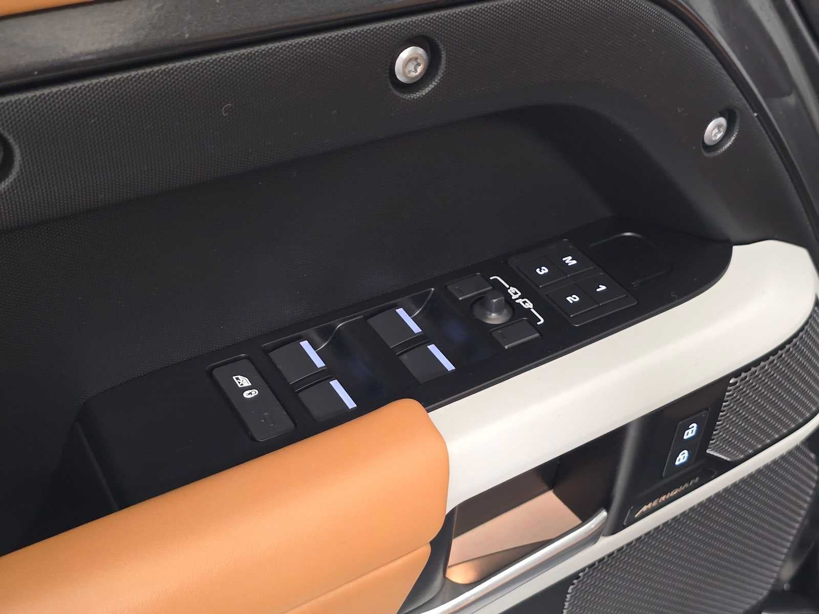 2024 Land Rover Defender S 110 P300
