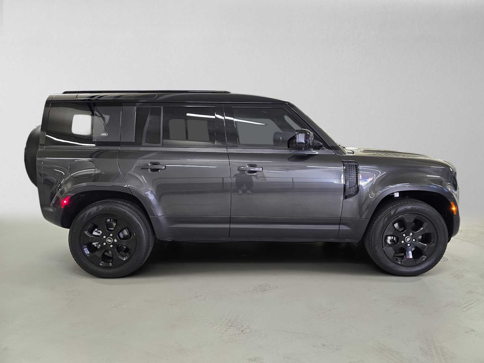 2024 Land Rover Defender S 110 P300