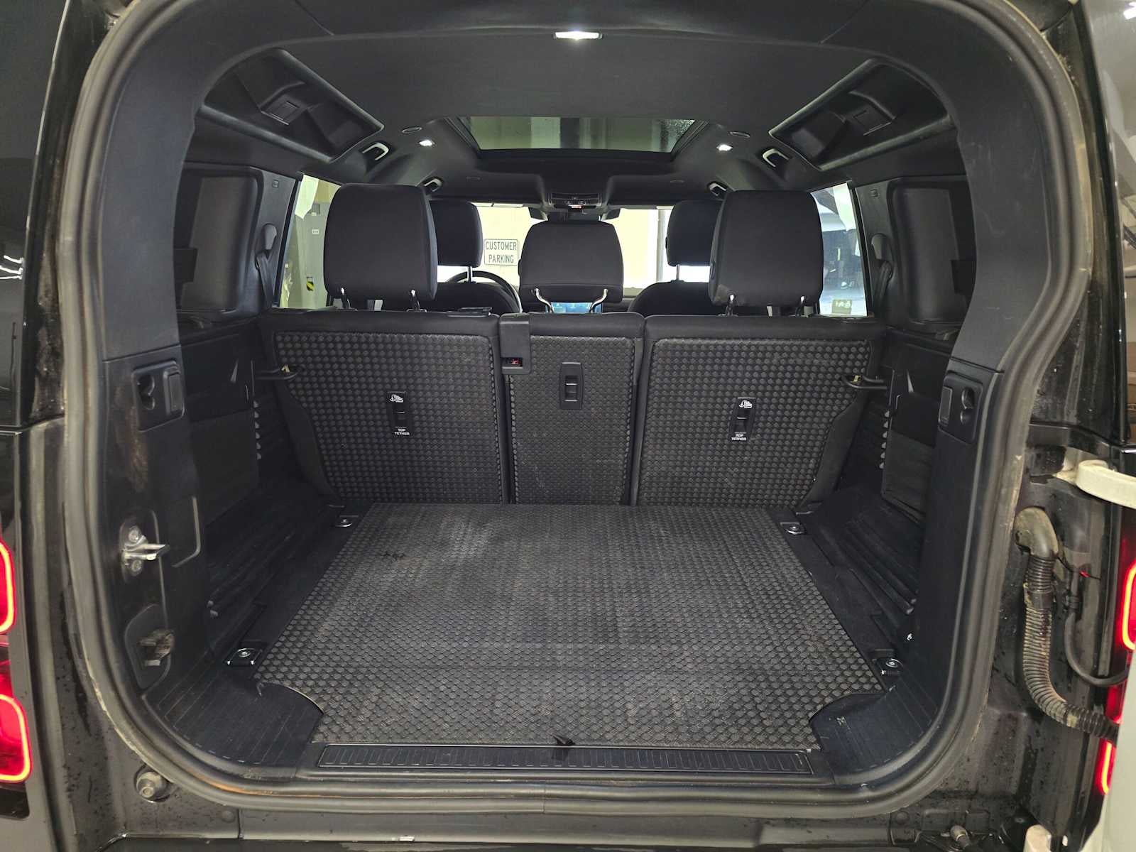 2025 Land Rover Defender S 110 P300