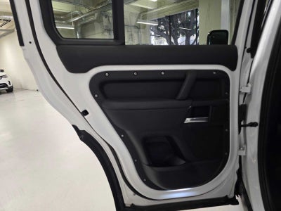 2025 Land Rover Defender S 110 P300