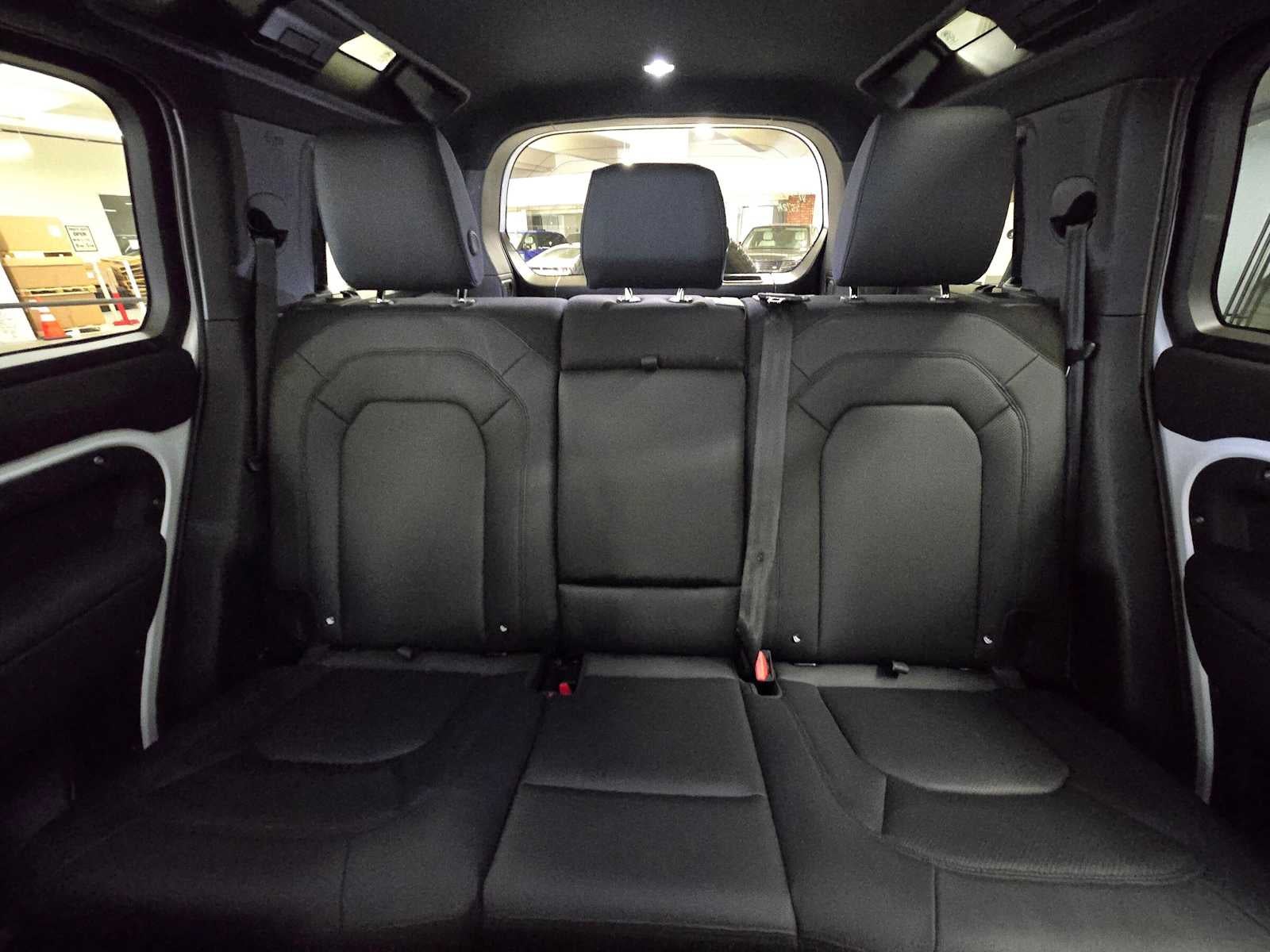 2025 Land Rover Defender S 110 P300