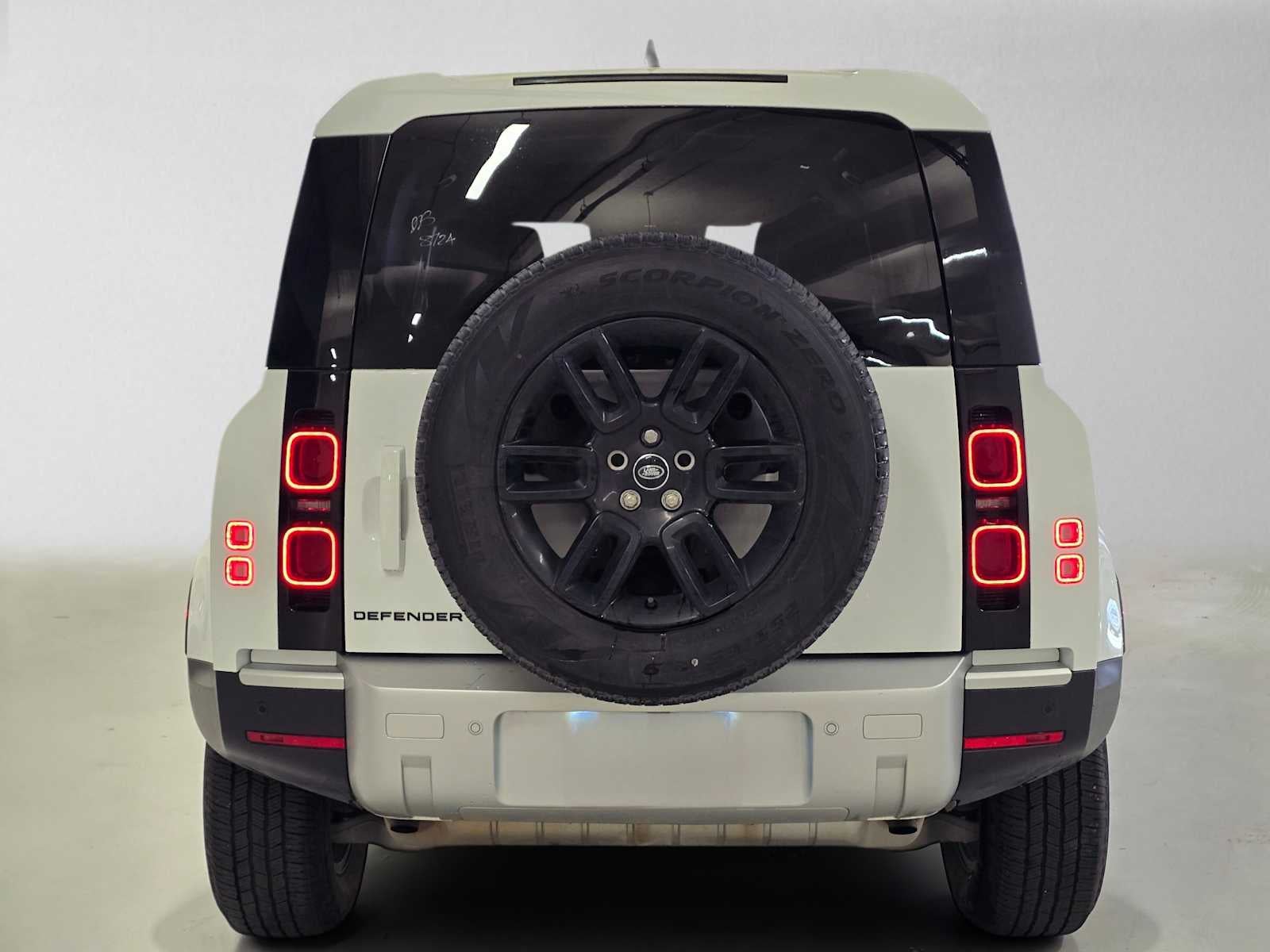 2025 Land Rover Defender S 110 P300