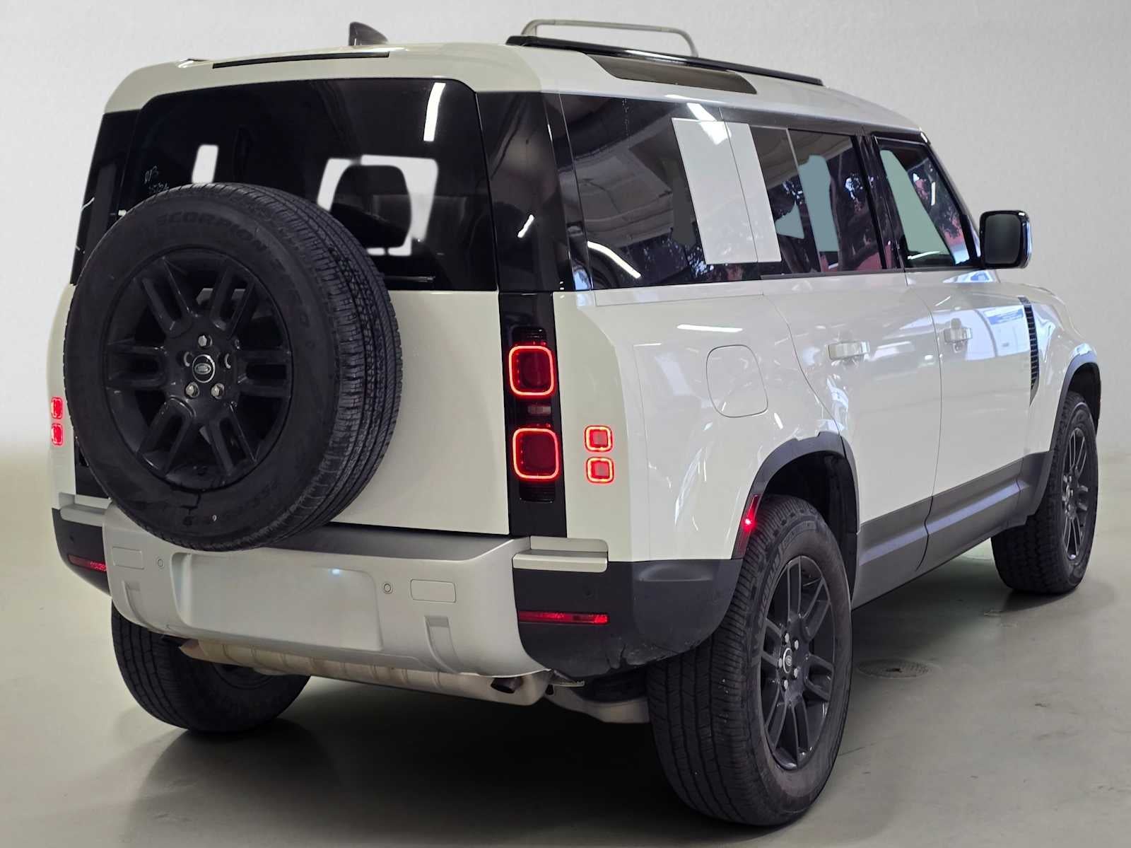 2025 Land Rover Defender S 110 P300