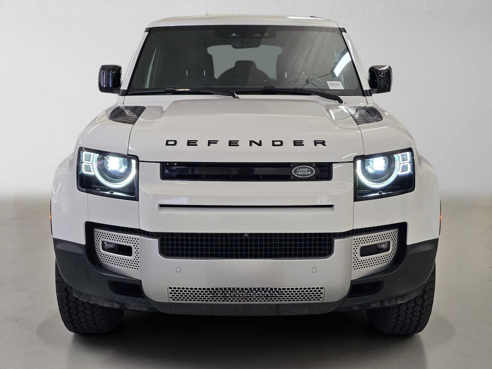 2025 Land Rover Defender S 110 P300
