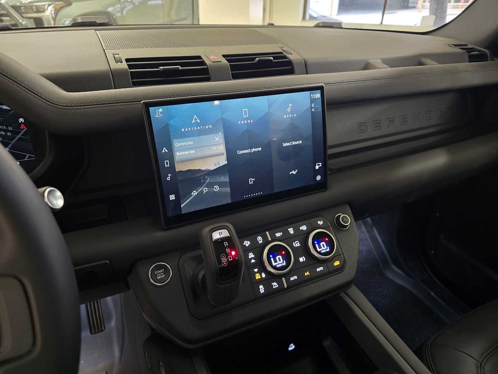 2025 Land Rover Defender S 110 P300