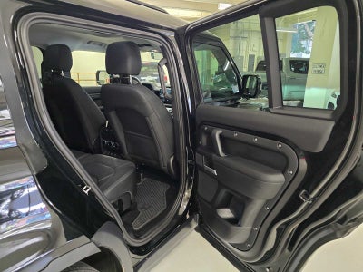 2025 Land Rover Defender S 110 P300