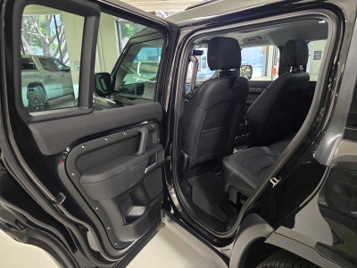 2025 Land Rover Defender S 110 P300